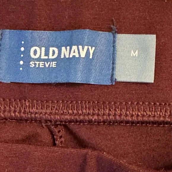 Old Navy Women's Deep Burgundy Leggings - Picture 5 of 7
